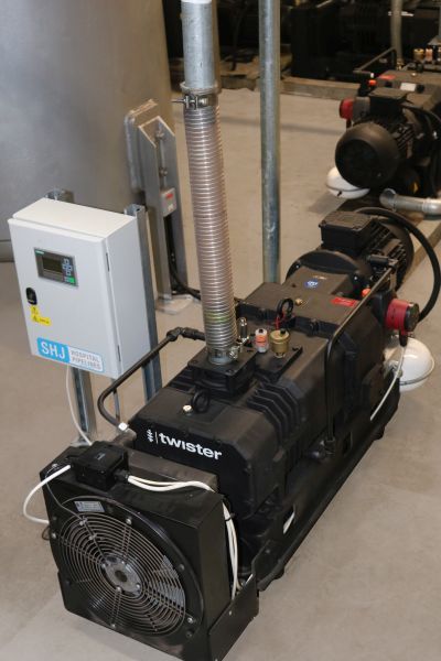 Elmo Rietschle GBH100 Ventilator installation in a hospital facility